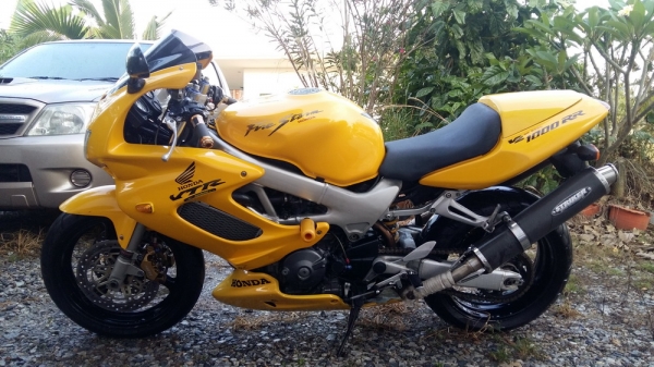ขาย HONDA VTR 1000F