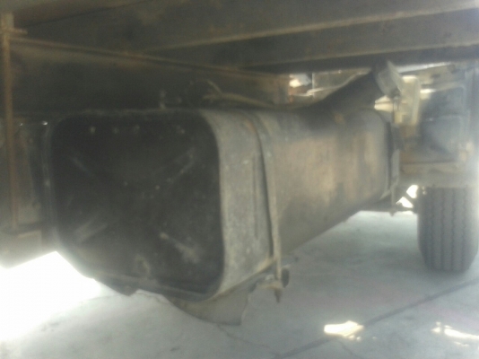 รถบรรทุก 6 ล้อ พื้นเรียบ  MITSUBISHI CANTER 115 แรงม้า  ปีจดทะเบียน 2547