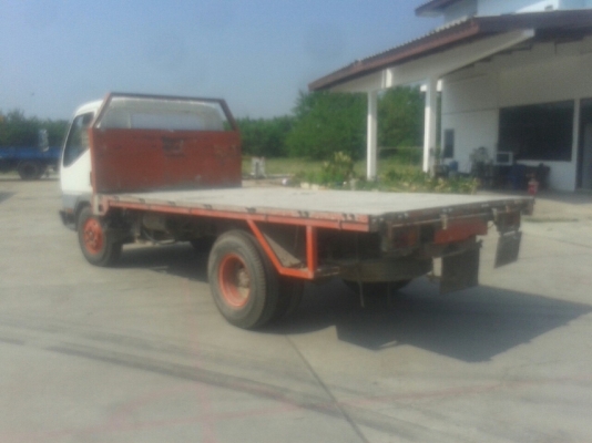รถบรรทุก 6 ล้อ พื้นเรียบ  MITSUBISHI CANTER 115 แรงม้า  ปีจดทะเบียน 2547