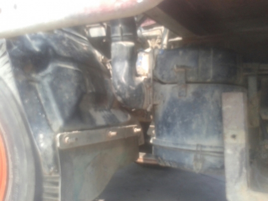 รถบรรทุก 6 ล้อ พื้นเรียบ  MITSUBISHI CANTER 115 แรงม้า  ปีจดทะเบียน 2547