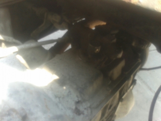 รถบรรทุก 6 ล้อ พื้นเรียบ  MITSUBISHI CANTER 115 แรงม้า  ปีจดทะเบียน 2547