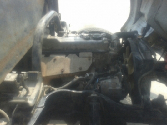 รถบรรทุก 6 ล้อ พื้นเรียบ  MITSUBISHI CANTER 115 แรงม้า  ปีจดทะเบียน 2547