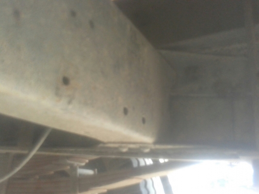 รถบรรทุก 6 ล้อ พื้นเรียบ  MITSUBISHI CANTER 115 แรงม้า  ปีจดทะเบียน 2547