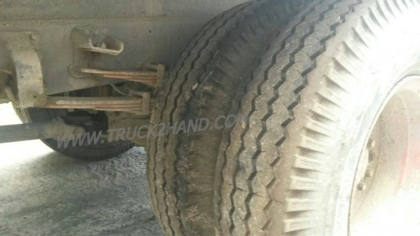 รถบรรทุก 6 ล้อ พื้นเรียบ  MITSUBISHI CANTER 115 แรงม้า  ปีจดทะเบียน 2547