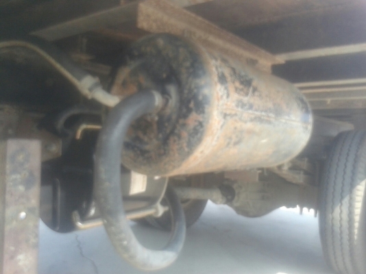 รถบรรทุก 6 ล้อ พื้นเรียบ  MITSUBISHI CANTER 115 แรงม้า  ปีจดทะเบียน 2547