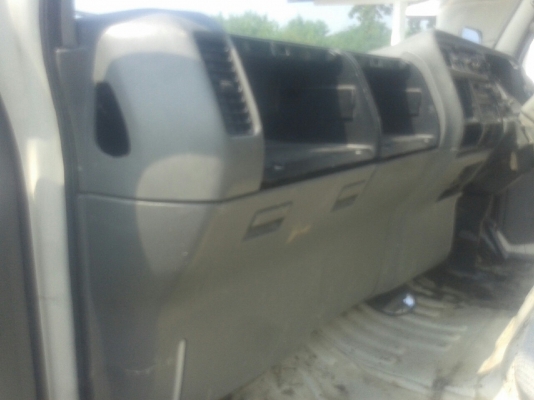 รถบรรทุก 6 ล้อ พื้นเรียบ  MITSUBISHI CANTER 115 แรงม้า  ปีจดทะเบียน 2547