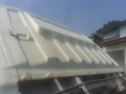 รถบรรทุก 6 ล้อ พื้นเรียบ  MITSUBISHI CANTER 115 แรงม้า  ปีจดทะเบียน 2547