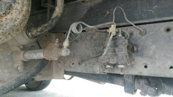 รถบรรทุก 6 ล้อ พื้นเรียบ  MITSUBISHI CANTER 115 แรงม้า  ปีจดทะเบียน 2547