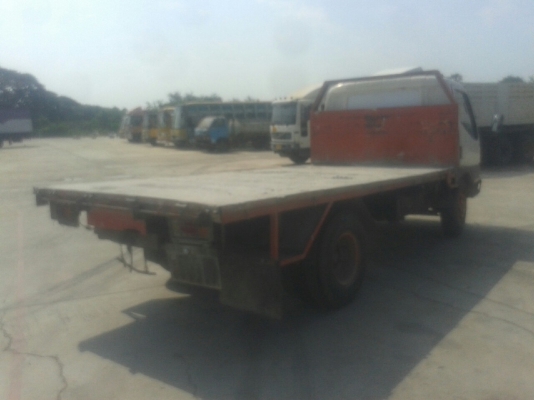 รถบรรทุก 6 ล้อ พื้นเรียบ  MITSUBISHI CANTER 115 แรงม้า  ปีจดทะเบียน 2547