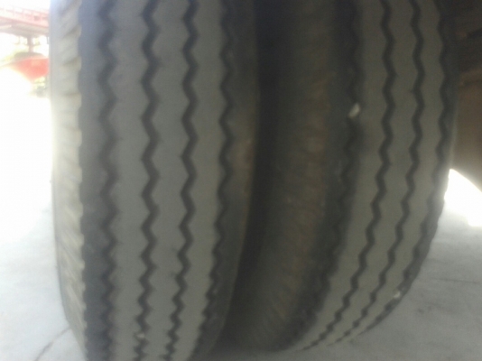 รถบรรทุก 6 ล้อ พื้นเรียบ  MITSUBISHI CANTER 115 แรงม้า  ปีจดทะเบียน 2547