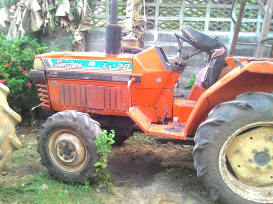 ขายรถไถ KUBOTA L1-20  2เพลา 20แรงม้า ราคา 75,000 รถอยู่ อ.แกลง จ.ระยอง สนใจสอบถามได้ ร้าน DC Tractor Rayong 0818618678,0899347475 มีหลายรถหลายรุ่นหลายขนาด หลายราคา บริการขนส่งทั่วไทย https://www.facebook.com/Tractors-Rayong-307154532717928/photos_stream?t