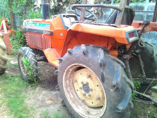 ขายรถไถ KUBOTA L1-20  2เพลา 20แรงม้า ราคา 75,000 รถอยู่ อ.แกลง จ.ระยอง สนใจสอบถามได้ ร้าน DC Tractor Rayong 0818618678,0899347475 มีหลายรถหลายรุ่นหลายขนาด หลายราคา บริการขนส่งทั่วไทย https://www.facebook.com/Tractors-Rayong-307154532717928/photos_stream?t