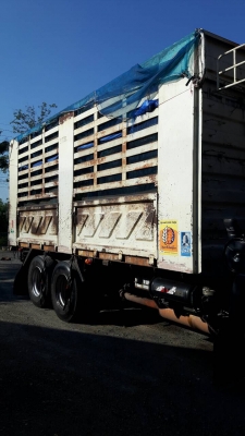 ขายครับ กระบะไม่ดั้ม สามมิตรตัวเป็นๆจากโรงงานครับ สีไม่สวยอย่างเดียว ไม่มีผุถ้าผุให้ฟรีเลย