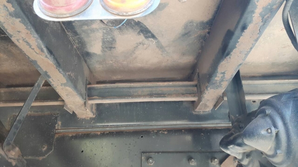 ขายครับ กระบะไม่ดั้ม สามมิตรตัวเป็นๆจากโรงงานครับ สีไม่สวยอย่างเดียว ไม่มีผุถ้าผุให้ฟรีเลย