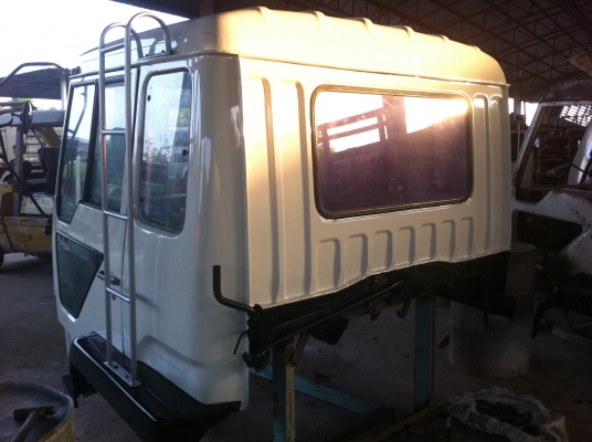 หัวเก๋ง 10 ล้อ มิตซู FUSO ทำสีใหม่ อุปกรณ์พร้อมใช้ ยกขึ้นใช้งานได้เลยนะนี่