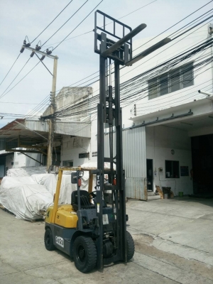 +++ ขายโฟล์คลิฟท์  T.C.M. FD25   (รถนอก) ขนาด  2.5  ตัน  เครื่องยนต์ดีเซล  ISUZU   เสา  4.5  เมตร  3  สเต็ป  เกียร์ออโตเมติค  ยางตันครับ