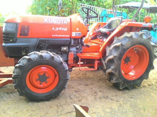 ขายรถไถ KUBOTA L3408 2เพลา พร้อมดันหน้า ผานพรวน  ราคา 200,000 รถอยู่ อ.แกลง จ.ระยอง สนใจสอบถามได้ ร้าน DC Tractor Rayong 0818618678,0899347475 มีหลายรถหลายรุ่นหลายขนาด หลายราคา บริการขนส่งทั่วไทย https://www.facebook.com/Tractors-Rayong-307154532717928/ph