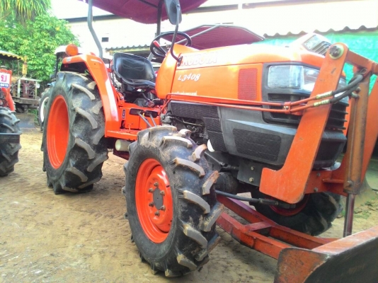 ขายรถไถ KUBOTA L3408 2เพลา พร้อมดันหน้า ผานพรวน  ราคา 200,000 รถอยู่ อ.แกลง จ.ระยอง สนใจสอบถามได้ ร้าน DC Tractor Rayong 0818618678,0899347475 มีหลายรถหลายรุ่นหลายขนาด หลายราคา บริการขนส่งทั่วไทย https://www.facebook.com/Tractors-Rayong-307154532717928/ph