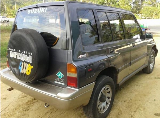 ขายsuzuki vitara JLX1.6 ปี96 AUTO เครื่องดี ภายในสวย แอร์เย็น P.power เกียร์4wdใช้ได้ปกติ ขายsuzuki vitara JLX1.6 ปี96 AUTO เครื่องดี ภายในสวย แอร์เย็น P.power เกียร์4wdใช้ได้ปกติ