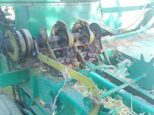 ขายเครื่องอัดฟาง นิวฮอนแลน ราคาเบาๆ