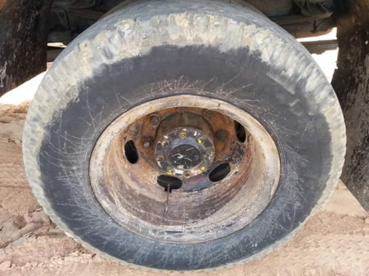 ขายรถ6ล้อ HINO เครื่อง150แรง มีช่องว่างติดเครน สภาพพร้อมใช้งาน สนใจโทร 090-8588220คุณนะ 093-3258446คุณบิว หรือเข้าดูสินค้าอื่นๆได้ที่ www.truck.in.th/498 หรือเพจFacebook ณรงค์ ซื้อขายรถมือสอง (เว็บไซต์ส่วนตัว) หรือFacebook ตลาดรถมือสอง คุณนะ