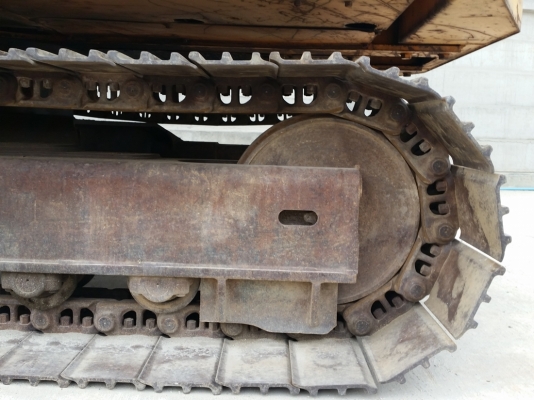 ขายราคาพิเศษรถแบคโฮ K905 ยีห้อ KOBELCO รถเก่านอก ไม่เคยผ่านการใช้งานในไทย