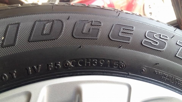 ขายล้อแม็กป้ายแดง Honda crv g4 mc 17"พร้อมยางปี15 สนใจติดต่อ ตาเล็ก ล้อและยาง 081-3747940