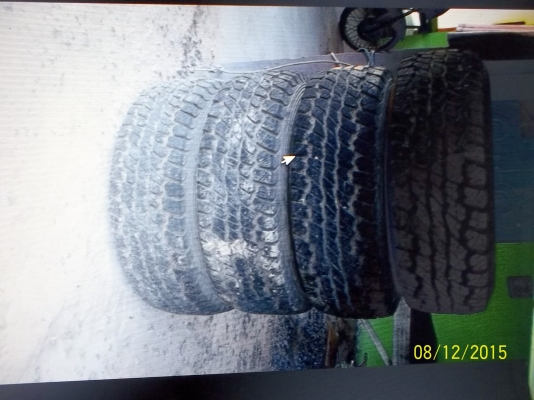 ขาย 7000 บาท   ยางพร้อมแม็กขอบ15     6 รู