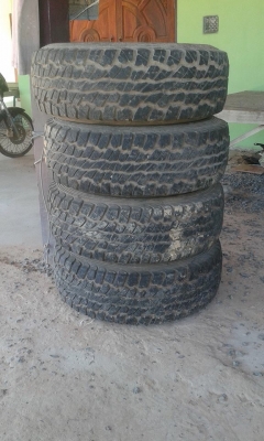 ขาย 7000 บาท   ยางพร้อมแม็กขอบ15     6 รู