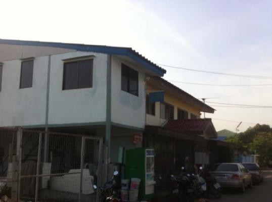 อพาท์เม้น 2 ชั้น มีคนเช่าเต็มทุกห้อง ทำเลดีมาก