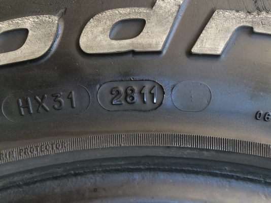 ขายยาง bf all 265/70/16. ปี11