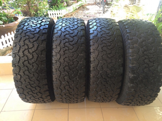 ขายยาง bf all 265/70/16. ปี11