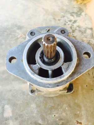 ขายปั้มไฮโดริก KOMATSU PC60 ขายปั้มไฮโดริก KOMATSU PC60