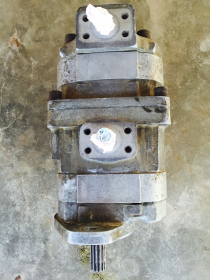 ขายปั้มไฮโดริก KOMATSU PC60 ขายปั้มไฮโดริก KOMATSU PC60