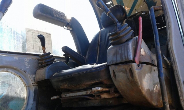 รุ่น5SK200-5พร้อมเล่มทะเบียน