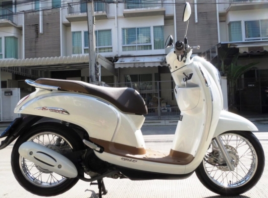 Honda Scoopy-I  2015 สวยใหม่มาก เดิมแท้ดี ไม่มีบิวด์