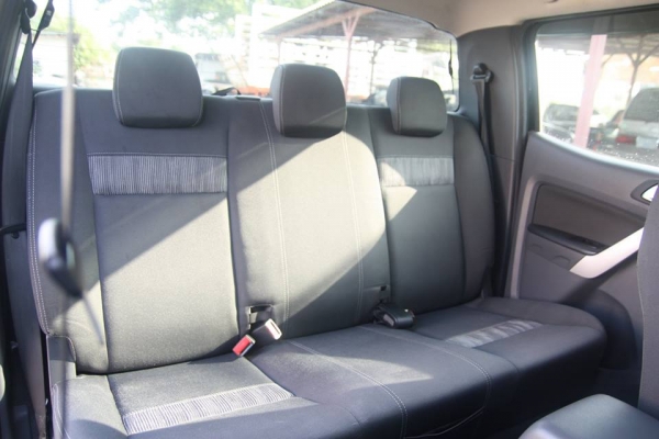 FORD 2.2 6 speed ปี 2013 ภานนอกเดิมสนิท ไม่เคยทำสี รถวิ่ง 80,000 ใช้งานปกติไม่มีปัญหา FORD 2.2 6 speed ปี 2013 ภานนอกเดิมสนิท ไม่เคยทำสี รถวิ่ง 80,000 ใช้งานปกติไม่มีปัญหา