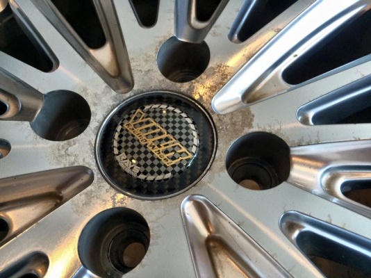 (แม็กมือ2 ขาย4วง3,900บ) ขอบ15"4รู100 ไม่คด ไม่ดุ่ง สีเดิมๆตามสภาพ โดนรวมสภาพดี