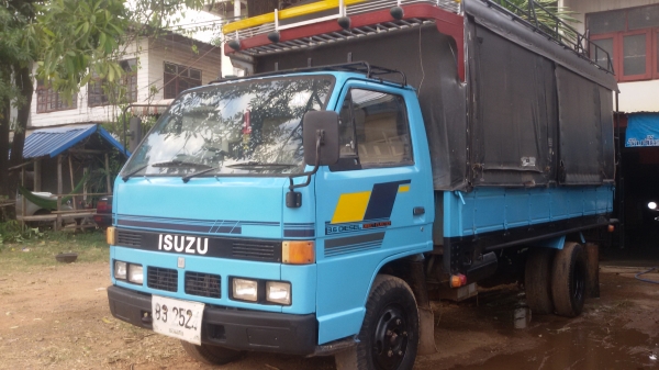 ขาย 6 ล้อ ISUZU NKR 110 **ลูกค้าพ่อทองสุข ประทุมสันต์ จ.มหาสารคาม มารับรถกลับบ้านเรียบร้อยแล้ว)***ขอบคุณคับ.... (ดาวน์ 118000 บาท) ใช้แค่บัตร+ ทะเบียนบ้าน ไม่เช็คเครดิต อนุมัติเลย เครื่องแน่นปึ๊กๆ แห้ง แรงดี (4BE1 ฝาดำยอดนิยม) ช่วงล่างน๊อตใหญ่ (เฟืองท้าย1 ขาย 6 ล้อ ISUZU NKR 110 **ลูกค้าพ่อทองสุข ประทุมสันต์ จ.มหาสารคาม มารับรถกลับบ้านเรียบร้อยแล้ว)***ขอบคุณคับ.... (ดาวน์ 118000 บาท) ใช้แค่บัตร+ ทะเบียนบ้าน ไม่เช็คเครดิต อนุมัติเลย เครื่องแน่นปึ๊กๆ แห้ง แรงดี (4BE1 ฝาดำยอดนิยม) ช่วงล่างน๊อตใหญ่ (เฟืองท้าย1