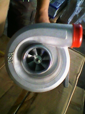 ขายเทอร์โบ หลง 6B16   P11   ISUZU 270 ราคา 16000  บาท โทร 0906208746  0920976322