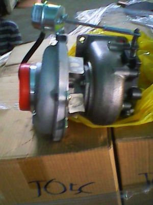 ขายเทอร์โบ หลง 6B16   P11   ISUZU 270 ราคา 16000  บาท โทร 0906208746  0920976322