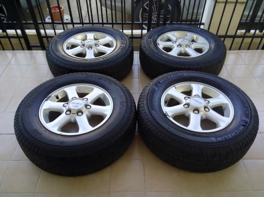 แม็กซ์พร้อมยางIsuzu ขอบ15 ไม่แตก ไม่คด ไม่ดุ้ง แม็กซ์พร้อมยางIsuzu ขอบ15 ไม่แตก ไม่คด ไม่ดุ้ง