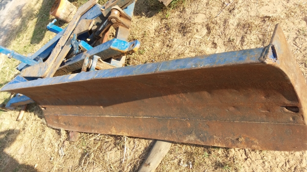 ขายชุดดันหน้ารถไถฟอร์ด