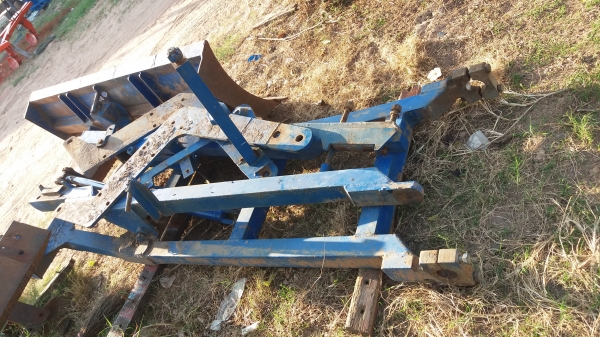 ขายชุดดันหน้ารถไถฟอร์ด ขายชุดดันหน้ารถไถฟอร์ด