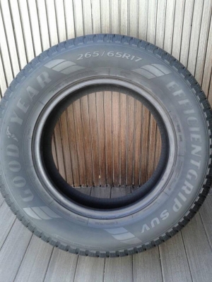 ยางมือสองสภาพใหม่ 265-65-17 ปี 15 4 เส้น
