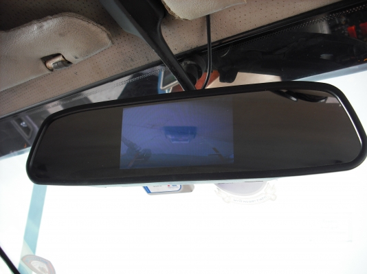 กระจกมองหลังแบบต่อกับกล้องถอยหลัง