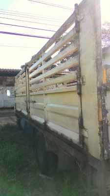 รถบรรทุก 6 ล้อ ISUZU NQR 145 แรง EURO-2