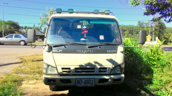 รถบรรทุก 6 ล้อ ISUZU NQR 145 แรง EURO-2