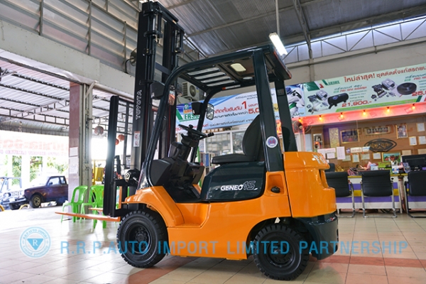 ขายรถโฟล์คลิฟท์มือสอง TOYOTA รุ่น7FD15-14165 ราคา xxx,xxx บาท นำเข้าจากประเทศญี่ปุ่น 100\% ไม่เคยใช้งานในไทย