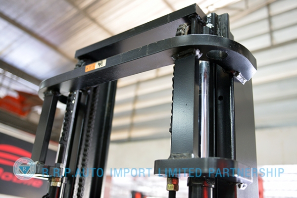 ขายรถโฟล์คลิฟท์มือสอง TOYOTA รุ่น7FD15-14165 ราคา xxx,xxx บาท นำเข้าจากประเทศญี่ปุ่น 100\% ไม่เคยใช้งานในไทย